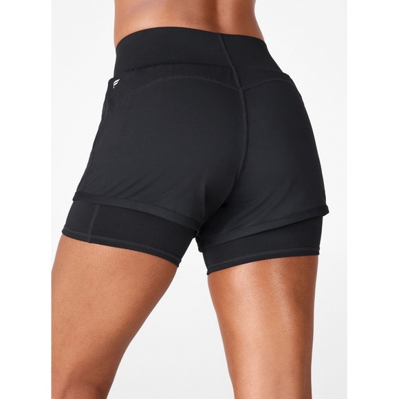 Fabletics Olesia Shine Short - Picture 2 of 4